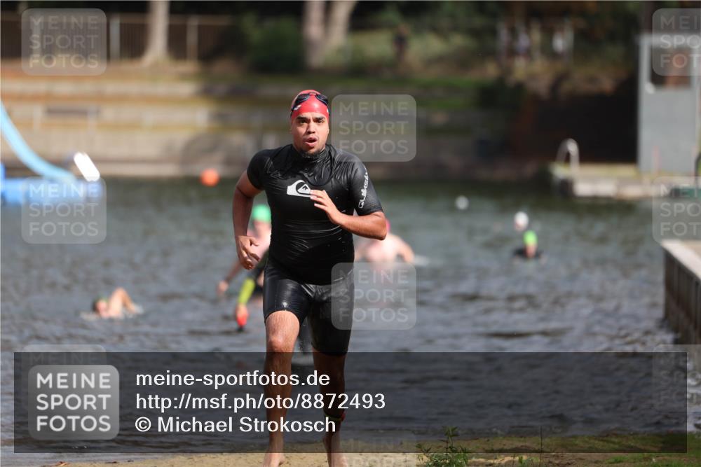 14.09.2025 - Stadtparktriathlon Michael Strokosch http://msf.ph/oto/8872493 14.09.2025 11:53:44 Schwimmen 1157 meine-sportfotos.de