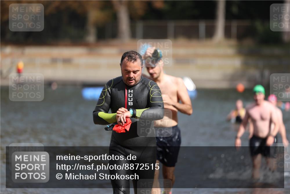 14.09.2025 - Stadtparktriathlon Michael Strokosch http://msf.ph/oto/8872515 14.09.2025 11:53:57 Schwimmen 1141, 1149, 1152, 1218 meine-sportfotos.de