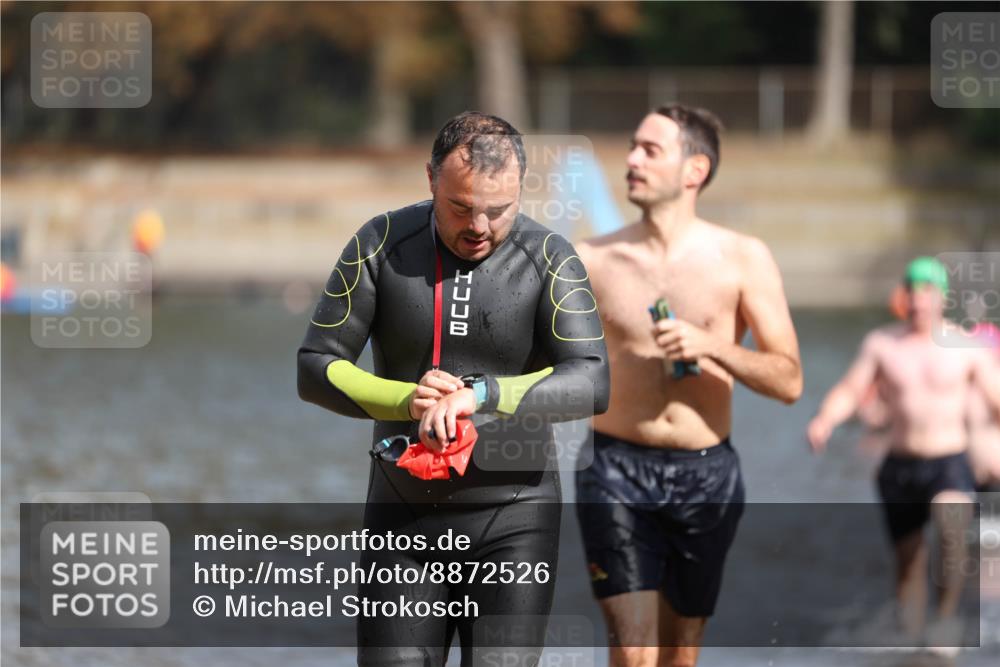 14.09.2025 - Stadtparktriathlon Michael Strokosch http://msf.ph/oto/8872526 14.09.2025 11:53:59 Schwimmen 1141, 1149, 1152, 1218 meine-sportfotos.de