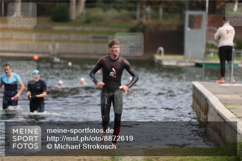 14.09.2025 - Stadtparktriathlon Michael Strokosch http://msf.ph/oto/8872619 14.09.2025 11:54:38 Schwimmen 1158 meine-sportfotos.de