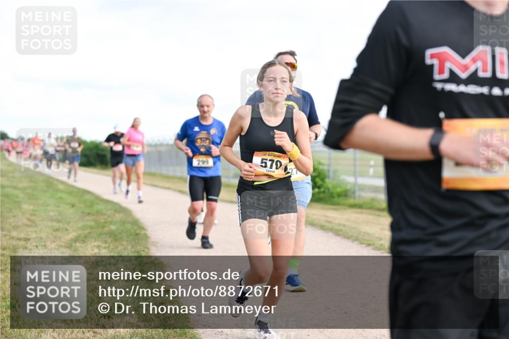 14.09.2025 - Airport Race Dr. Thomas Lammeyer http://msf.ph/oto/8872671 14.09.2025 12:17:20 Laufen 299, 570 meine-sportfotos.de
