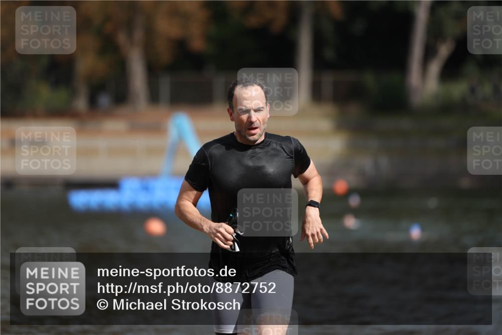 14.09.2025 - Stadtparktriathlon Michael Strokosch http://msf.ph/oto/8872752 14.09.2025 11:56:30 Schwimmen 1134 meine-sportfotos.de