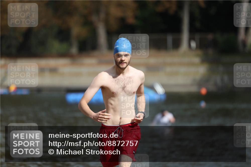 14.09.2025 - Stadtparktriathlon Michael Strokosch http://msf.ph/oto/8872757 14.09.2025 11:57:10 Schwimmen 1151 meine-sportfotos.de