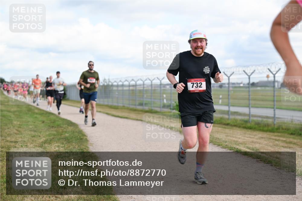 14.09.2025 - Airport Race Dr. Thomas Lammeyer http://msf.ph/oto/8872770 14.09.2025 12:17:26 Laufen 732 meine-sportfotos.de