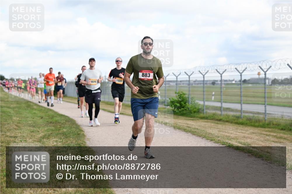 14.09.2025 - Airport Race Dr. Thomas Lammeyer http://msf.ph/oto/8872786 14.09.2025 12:17:29 Laufen 809, 1885, 883 meine-sportfotos.de