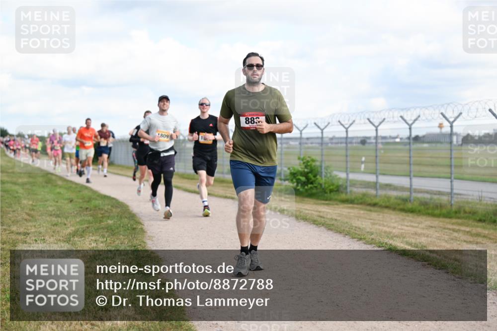 14.09.2025 - Airport Race Dr. Thomas Lammeyer http://msf.ph/oto/8872788 14.09.2025 12:17:29 Laufen 1809, 883 meine-sportfotos.de