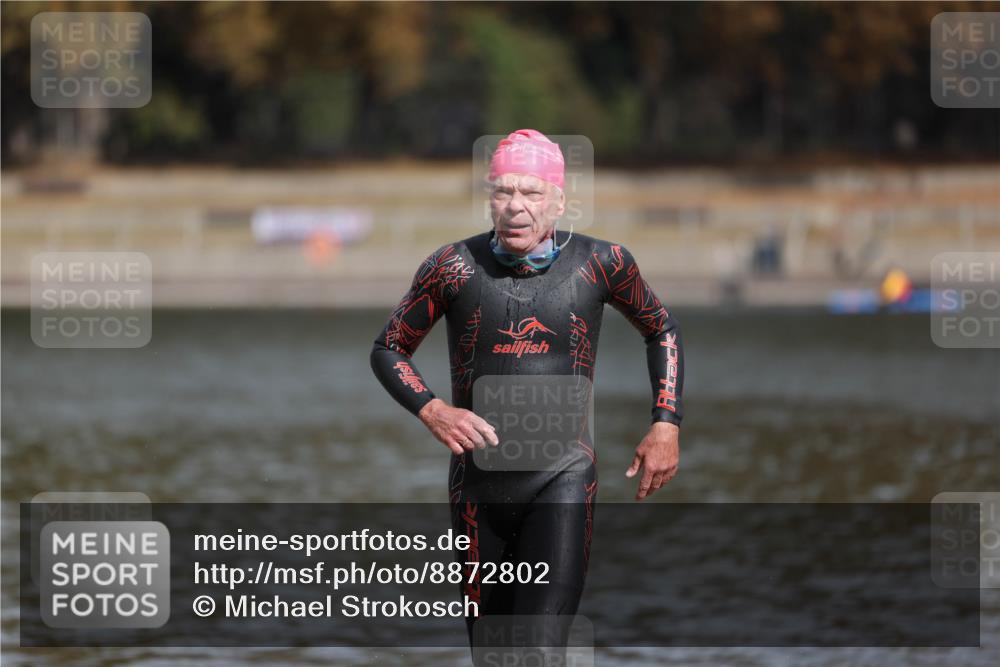 14.09.2025 - Stadtparktriathlon Michael Strokosch http://msf.ph/oto/8872802 14.09.2025 11:58:47 Schwimmen 1208, 1215 meine-sportfotos.de