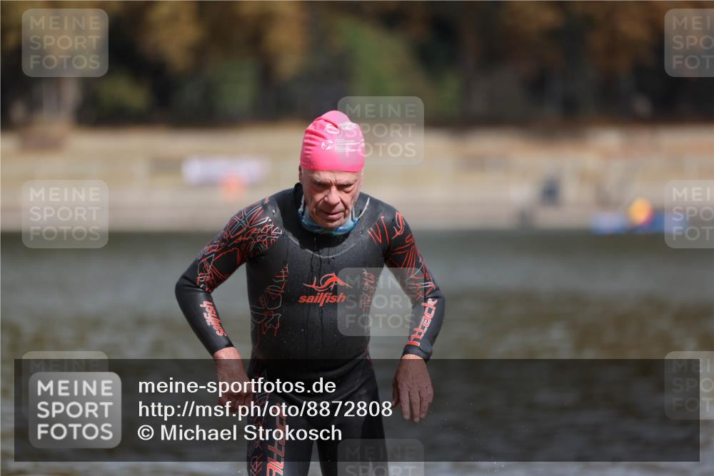 14.09.2025 - Stadtparktriathlon Michael Strokosch http://msf.ph/oto/8872808 14.09.2025 11:58:48 Schwimmen 1208, 1215 meine-sportfotos.de