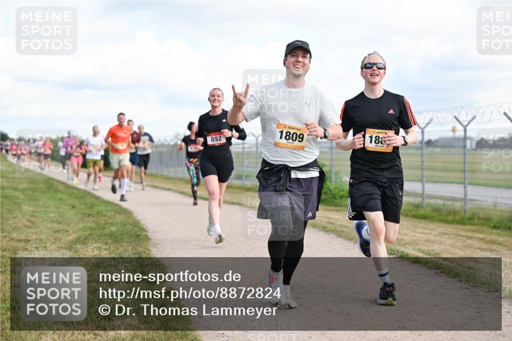 14.09.2025 - Airport Race Dr. Thomas Lammeyer http://msf.ph/oto/8872824 14.09.2025 12:17:31 Laufen 892, 1809, 18 meine-sportfotos.de