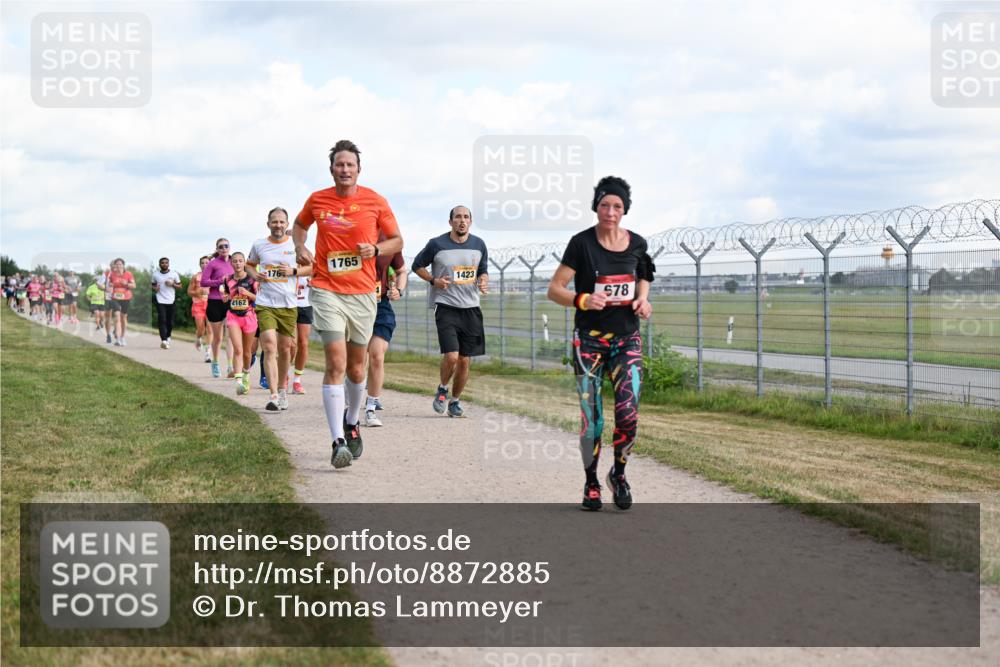 14.09.2025 - Airport Race Dr. Thomas Lammeyer http://msf.ph/oto/8872885 14.09.2025 12:17:35 Laufen 2162, 176, 1765, 1423, 578 meine-sportfotos.de