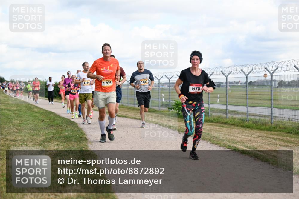 14.09.2025 - Airport Race Dr. Thomas Lammeyer http://msf.ph/oto/8872892 14.09.2025 12:17:35 Laufen 2162, 1764, 1765, 1423, 678 meine-sportfotos.de