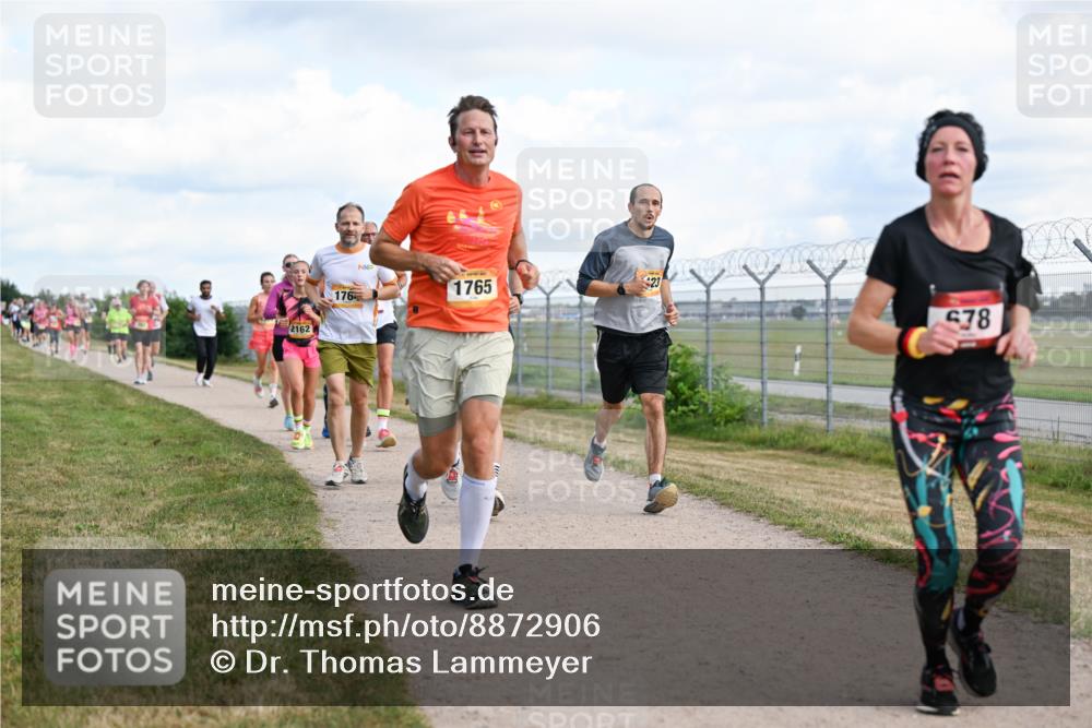 14.09.2025 - Airport Race Dr. Thomas Lammeyer http://msf.ph/oto/8872906 14.09.2025 12:17:36 Laufen 442, 2162, 176, 1765, 23, 578 meine-sportfotos.de