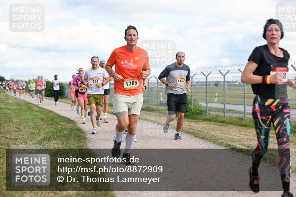 14.09.2025 - Airport Race Dr. Thomas Lammeyer http://msf.ph/oto/8872909 14.09.2025 12:17:36 Laufen 2162, 1764, 1765, 1423 meine-sportfotos.de