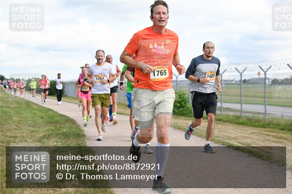 14.09.2025 - Airport Race Dr. Thomas Lammeyer http://msf.ph/oto/8872921 14.09.2025 12:17:37 Laufen 2162, 1764, 1765, 1423 meine-sportfotos.de