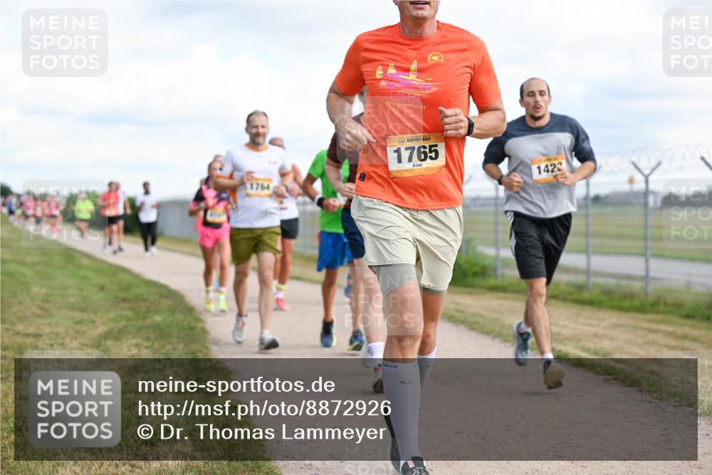 14.09.2025 - Airport Race Dr. Thomas Lammeyer http://msf.ph/oto/8872926 14.09.2025 12:17:37 Laufen 1764, 1765, 2102, 1422 meine-sportfotos.de