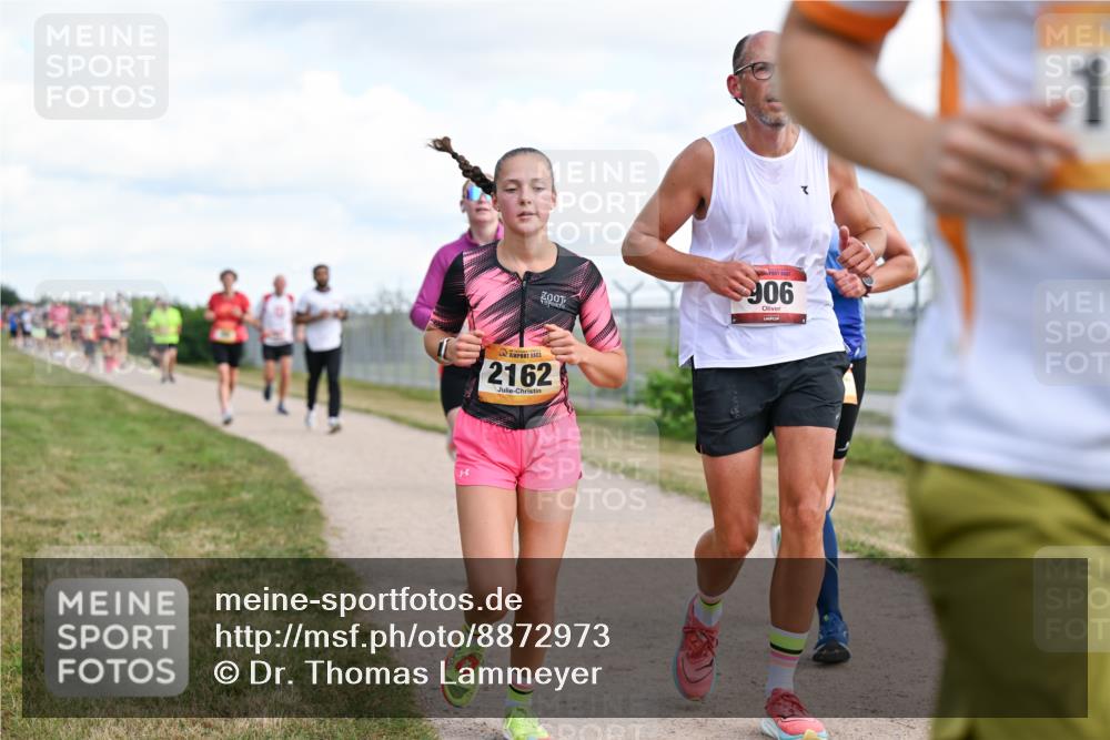 14.09.2025 - Airport Race Dr. Thomas Lammeyer http://msf.ph/oto/8872973 14.09.2025 12:17:40 Laufen 15, 06, 2162 meine-sportfotos.de