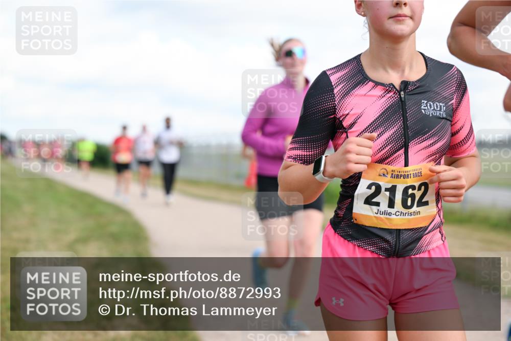 14.09.2025 - Airport Race Dr. Thomas Lammeyer http://msf.ph/oto/8872993 14.09.2025 12:17:41 Laufen 42, 2162 meine-sportfotos.de