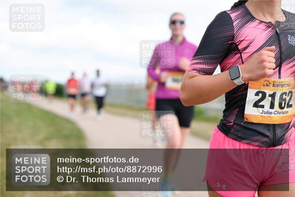 14.09.2025 - Airport Race Dr. Thomas Lammeyer http://msf.ph/oto/8872996 14.09.2025 12:17:41 Laufen 42, 2162 meine-sportfotos.de