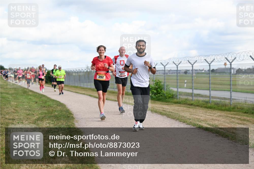 14.09.2025 - Airport Race Dr. Thomas Lammeyer http://msf.ph/oto/8873023 14.09.2025 12:17:45 Laufen 392, 273 meine-sportfotos.de