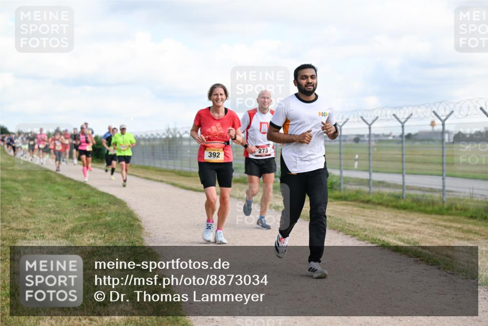 14.09.2025 - Airport Race Dr. Thomas Lammeyer http://msf.ph/oto/8873034 14.09.2025 12:17:45 Laufen 392, 273 meine-sportfotos.de