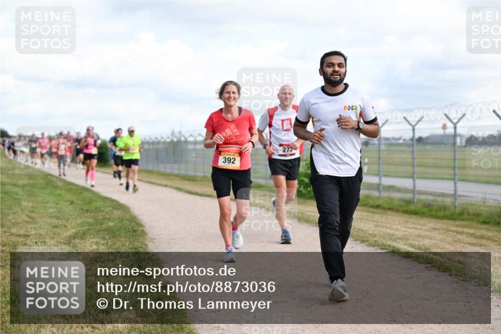 14.09.2025 - Airport Race Dr. Thomas Lammeyer http://msf.ph/oto/8873036 14.09.2025 12:17:46 Laufen 392, 273 meine-sportfotos.de