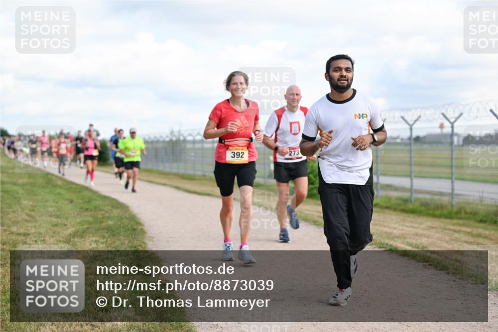 14.09.2025 - Airport Race Dr. Thomas Lammeyer http://msf.ph/oto/8873039 14.09.2025 12:17:46 Laufen 392, 273 meine-sportfotos.de