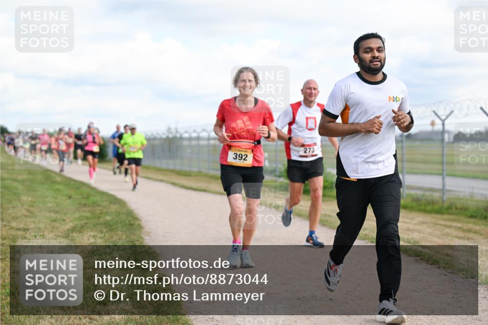 14.09.2025 - Airport Race Dr. Thomas Lammeyer http://msf.ph/oto/8873044 14.09.2025 12:17:46 Laufen 273, 392 meine-sportfotos.de