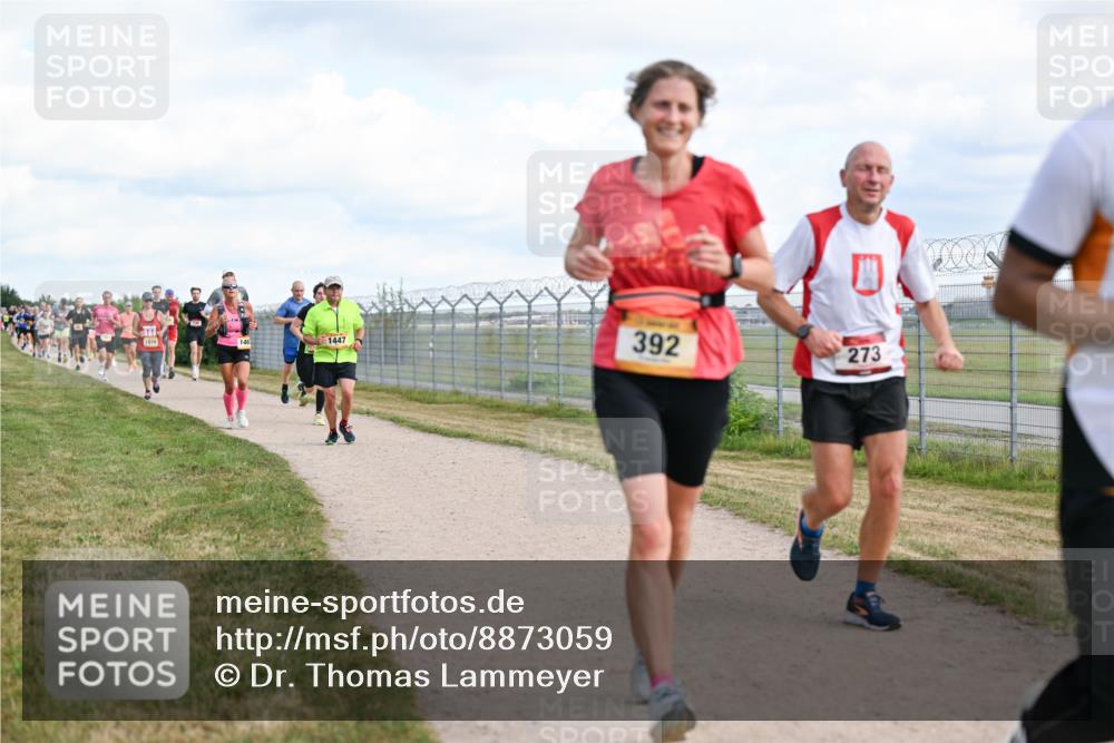 14.09.2025 - Airport Race Dr. Thomas Lammeyer http://msf.ph/oto/8873059 14.09.2025 12:17:47 Laufen 1816, 1447, 392, 273 meine-sportfotos.de