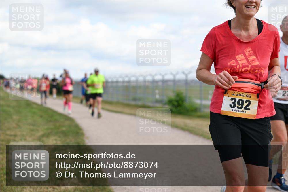 14.09.2025 - Airport Race Dr. Thomas Lammeyer http://msf.ph/oto/8873074 14.09.2025 12:17:48 Laufen 392, 27 meine-sportfotos.de