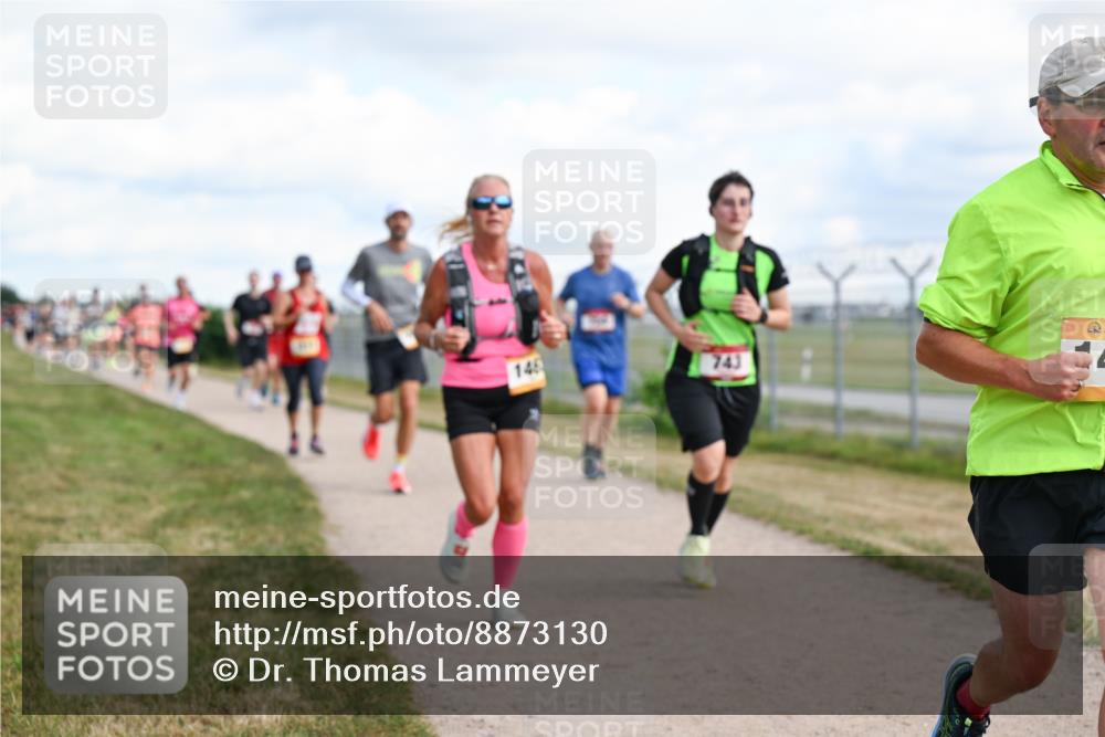 14.09.2025 - Airport Race Dr. Thomas Lammeyer http://msf.ph/oto/8873130 14.09.2025 12:17:52 Laufen 145, 743 meine-sportfotos.de