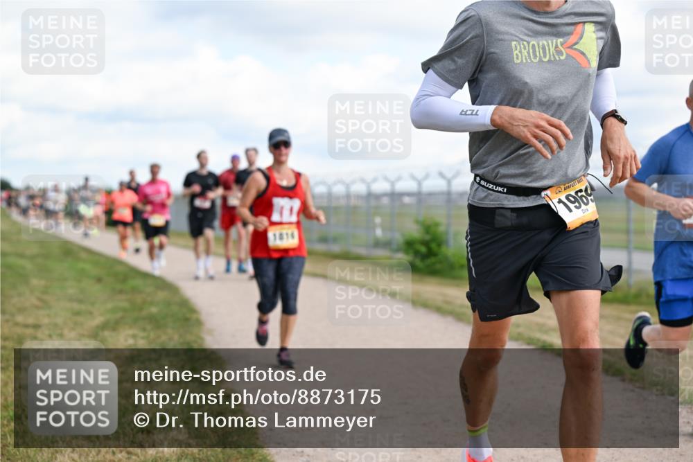 14.09.2025 - Airport Race Dr. Thomas Lammeyer http://msf.ph/oto/8873175 14.09.2025 12:17:55 Laufen 1816, 1969 meine-sportfotos.de