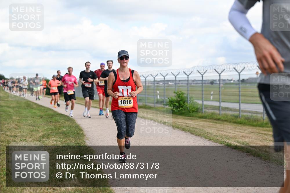 14.09.2025 - Airport Race Dr. Thomas Lammeyer http://msf.ph/oto/8873178 14.09.2025 12:17:55 Laufen 1454, 747, 836, 1816 meine-sportfotos.de
