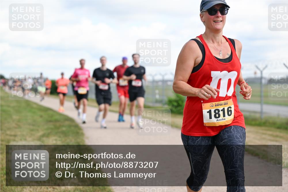 14.09.2025 - Airport Race Dr. Thomas Lammeyer http://msf.ph/oto/8873207 14.09.2025 12:17:57 Laufen 42, 1816 meine-sportfotos.de