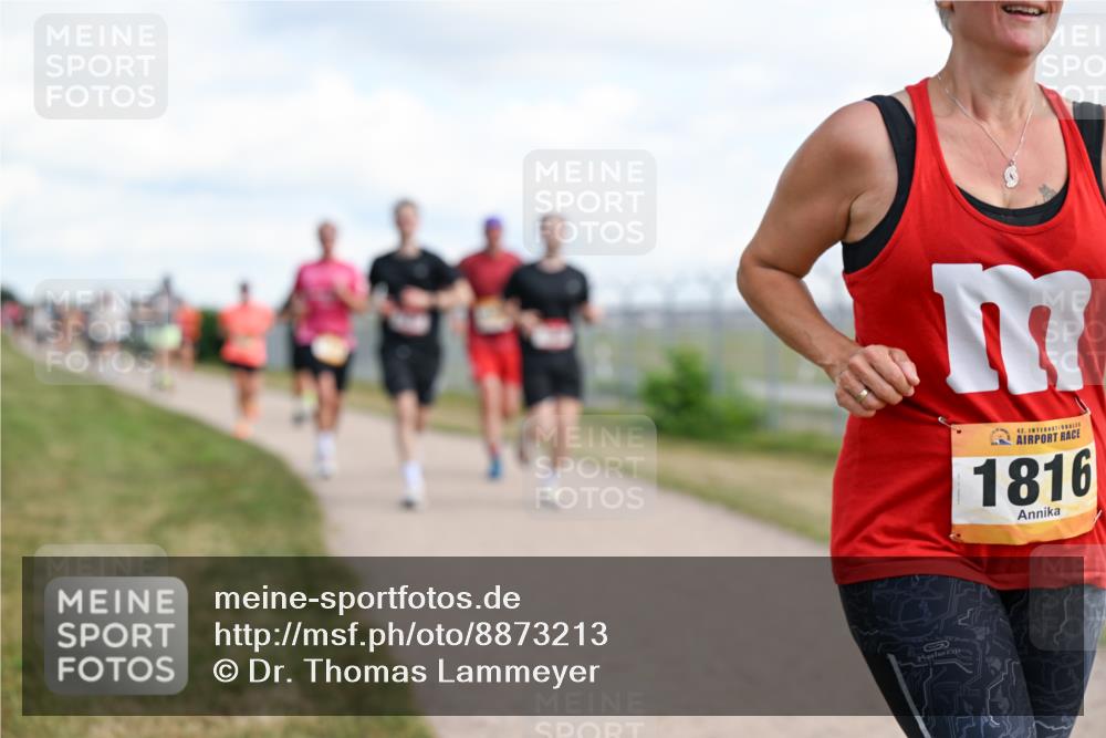 14.09.2025 - Airport Race Dr. Thomas Lammeyer http://msf.ph/oto/8873213 14.09.2025 12:17:57 Laufen 42, 1816 meine-sportfotos.de