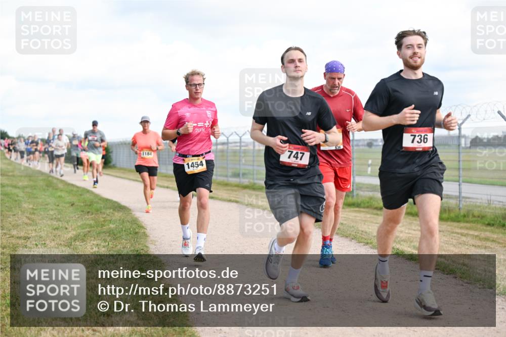 14.09.2025 - Airport Race Dr. Thomas Lammeyer http://msf.ph/oto/8873251 14.09.2025 12:17:59 Laufen 1184, 1454, 747, 736 meine-sportfotos.de