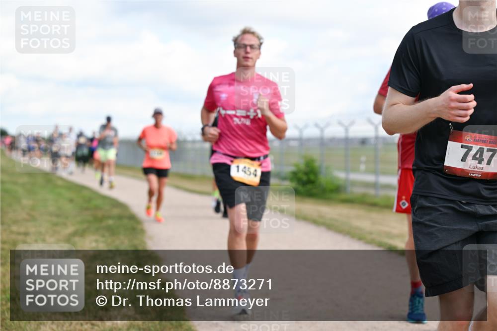 14.09.2025 - Airport Race Dr. Thomas Lammeyer http://msf.ph/oto/8873271 14.09.2025 12:18:00 Laufen 1454, 747 meine-sportfotos.de