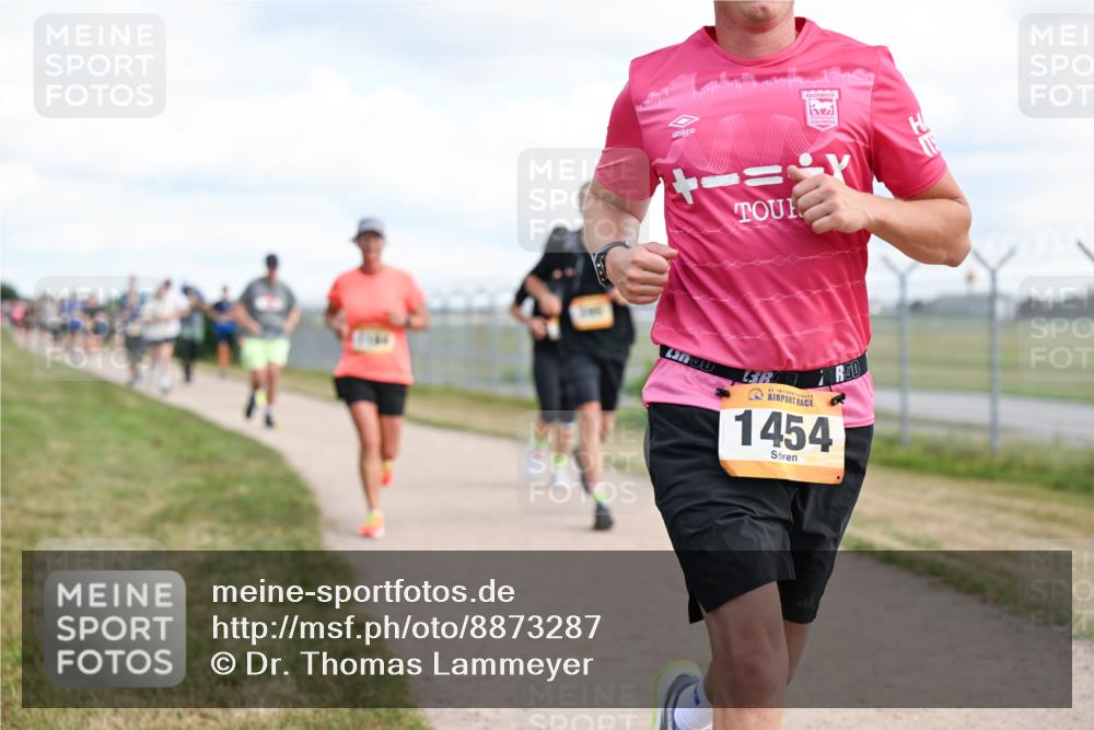 14.09.2025 - Airport Race Dr. Thomas Lammeyer http://msf.ph/oto/8873287 14.09.2025 12:18:01 Laufen 1454 meine-sportfotos.de