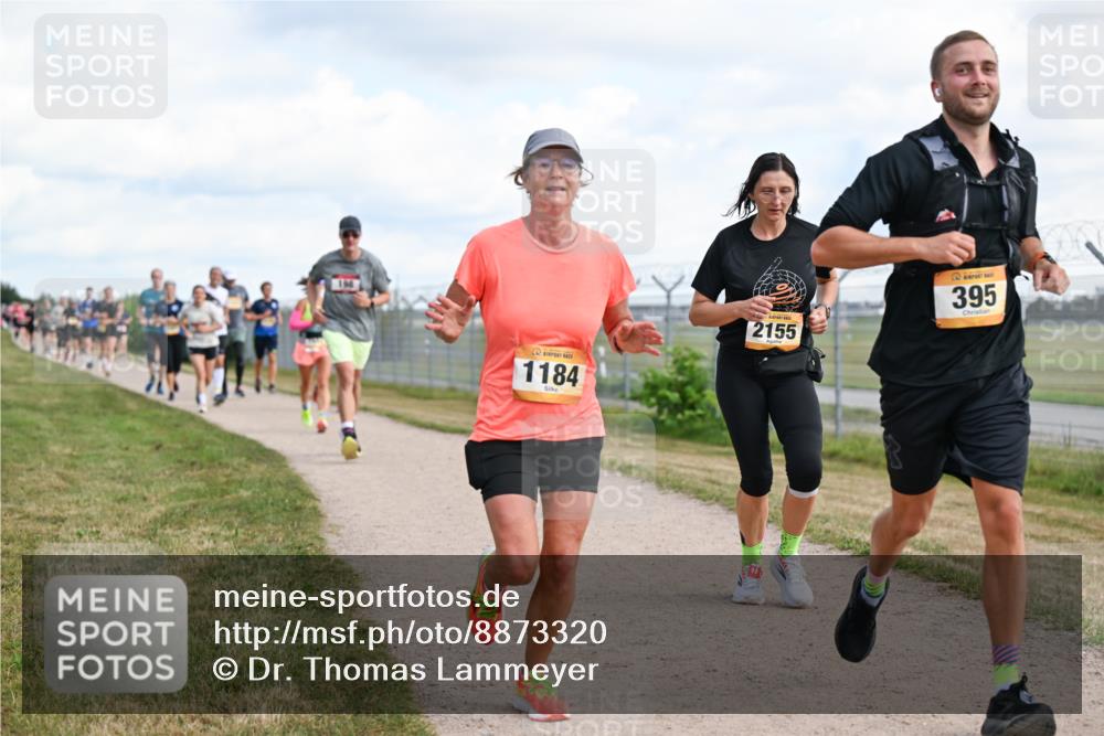 14.09.2025 - Airport Race Dr. Thomas Lammeyer http://msf.ph/oto/8873320 14.09.2025 12:18:03 Laufen 1184, 2155, 395 meine-sportfotos.de