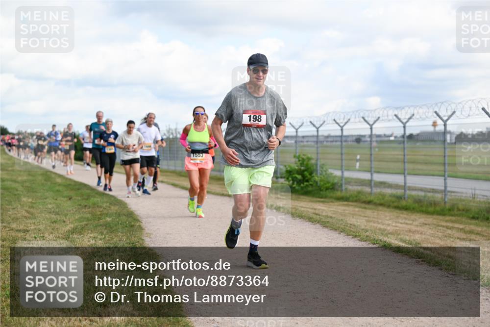 14.09.2025 - Airport Race Dr. Thomas Lammeyer http://msf.ph/oto/8873364 14.09.2025 12:18:06 Laufen 1600, 553, 198 meine-sportfotos.de