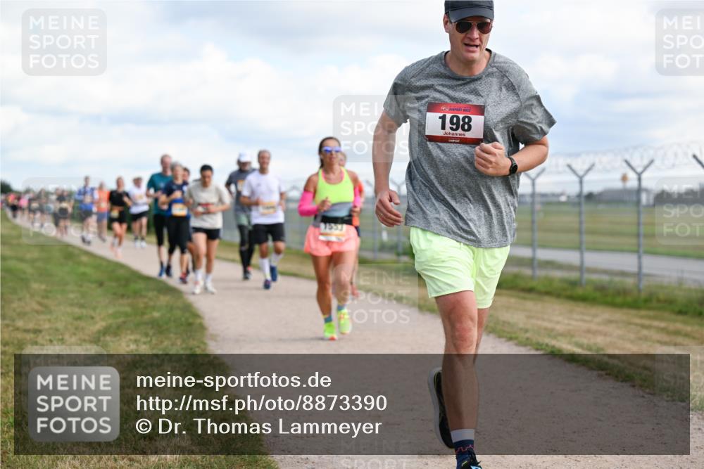 14.09.2025 - Airport Race Dr. Thomas Lammeyer http://msf.ph/oto/8873390 14.09.2025 12:18:07 Laufen 198 meine-sportfotos.de