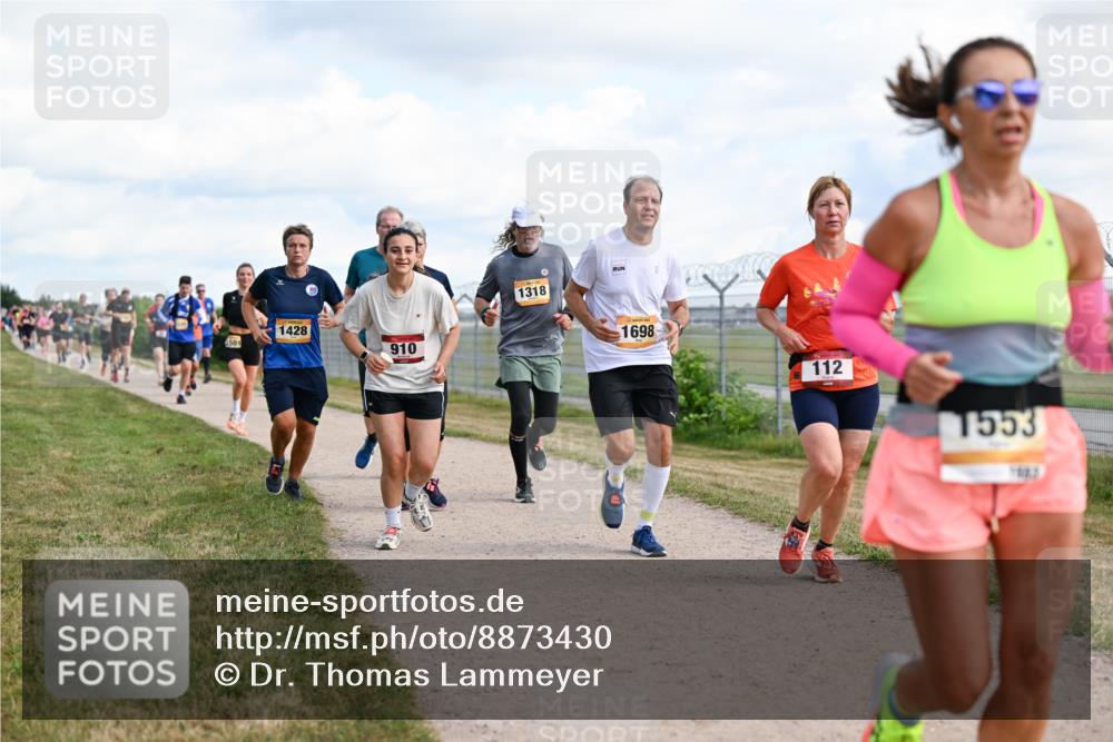 14.09.2025 - Airport Race Dr. Thomas Lammeyer http://msf.ph/oto/8873430 14.09.2025 12:18:09 Laufen 1501, 1428, 910, 1318, 1698, 112, 1553 meine-sportfotos.de