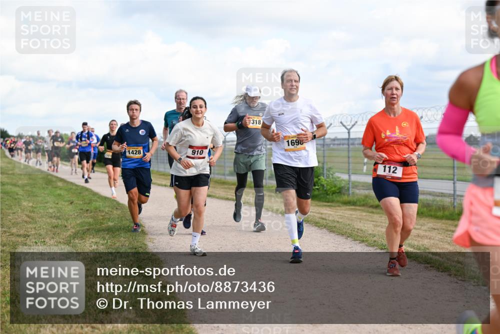 14.09.2025 - Airport Race Dr. Thomas Lammeyer http://msf.ph/oto/8873436 14.09.2025 12:18:10 Laufen 1428, 910, 501, 318, 1698, 112 meine-sportfotos.de