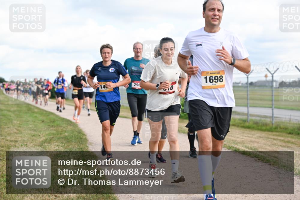 14.09.2025 - Airport Race Dr. Thomas Lammeyer http://msf.ph/oto/8873456 14.09.2025 12:18:11 Laufen 14, 296, 10, 1698 meine-sportfotos.de