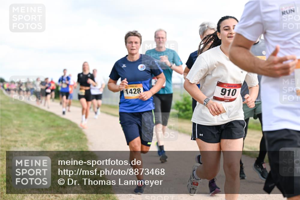14.09.2025 - Airport Race Dr. Thomas Lammeyer http://msf.ph/oto/8873468 14.09.2025 12:18:12 Laufen 1428, 910 meine-sportfotos.de