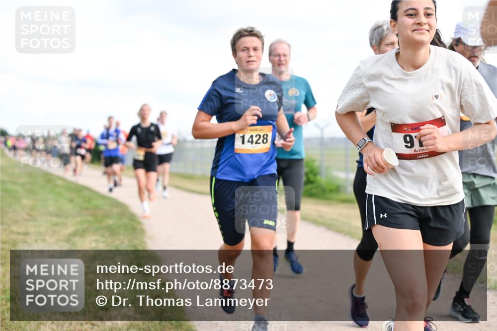 14.09.2025 - Airport Race Dr. Thomas Lammeyer http://msf.ph/oto/8873473 14.09.2025 12:18:12 Laufen 1428, 91 meine-sportfotos.de