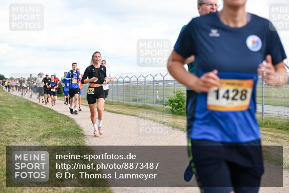 14.09.2025 - Airport Race Dr. Thomas Lammeyer http://msf.ph/oto/8873487 14.09.2025 12:18:13 Laufen 1225, 1501, 1428 meine-sportfotos.de