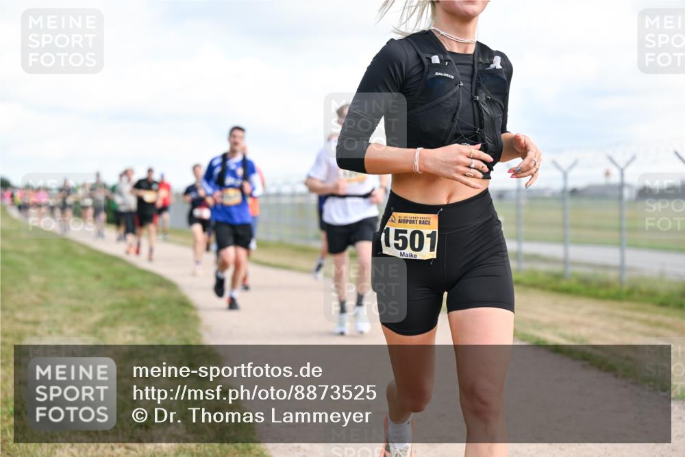 14.09.2025 - Airport Race Dr. Thomas Lammeyer http://msf.ph/oto/8873525 14.09.2025 12:18:15 Laufen 42, 1501 meine-sportfotos.de