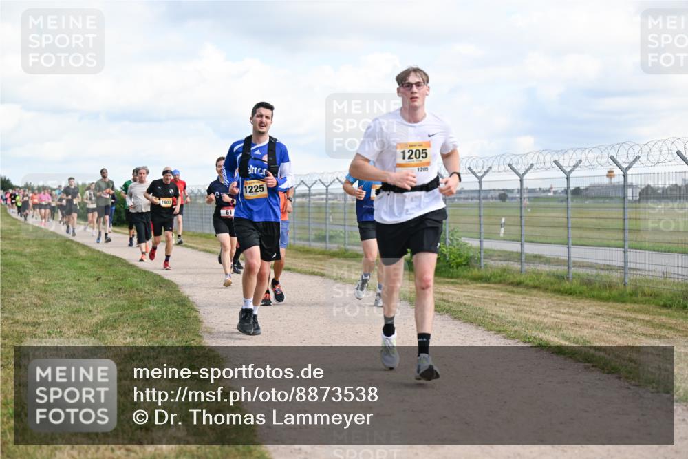 14.09.2025 - Airport Race Dr. Thomas Lammeyer http://msf.ph/oto/8873538 14.09.2025 12:18:16 Laufen 1603, 61, 1205, 1205, 1225 meine-sportfotos.de