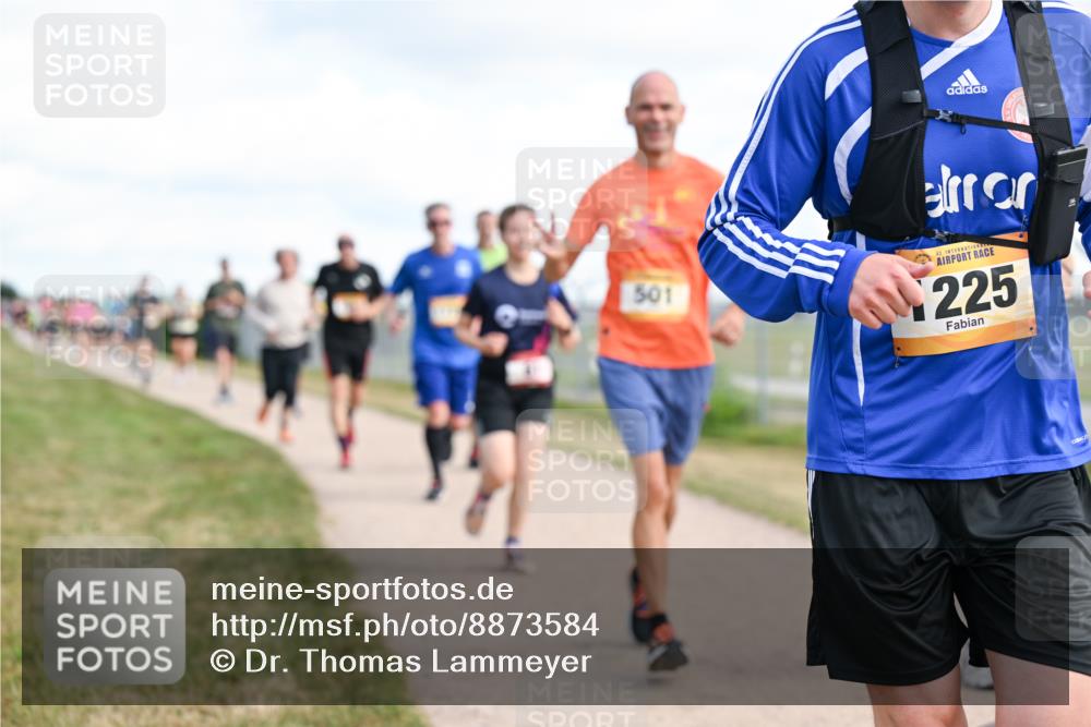 14.09.2025 - Airport Race Dr. Thomas Lammeyer http://msf.ph/oto/8873584 14.09.2025 12:18:19 Laufen 501, 42, 225 meine-sportfotos.de