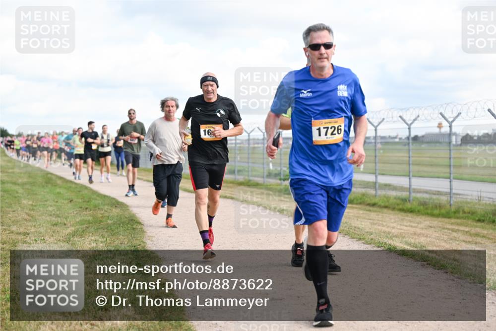 14.09.2025 - Airport Race Dr. Thomas Lammeyer http://msf.ph/oto/8873622 14.09.2025 12:18:21 Laufen 16, 1726 meine-sportfotos.de